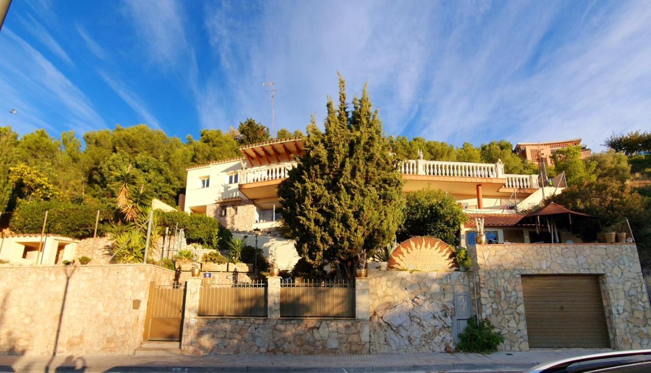סיטגס Ashram Villa Sunshine מראה חיצוני תמונה