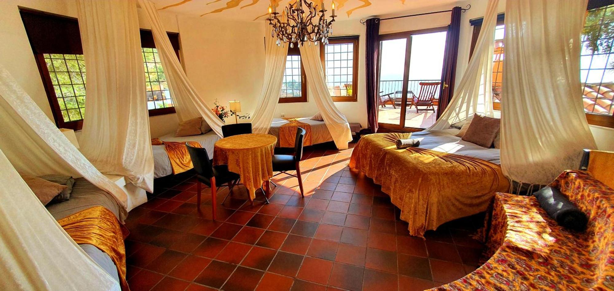 סיטגס Ashram Villa Sunshine חדר תמונה