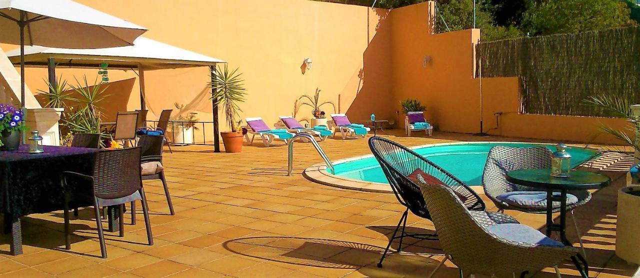 סיטגס Ashram Villa Sunshine מראה חיצוני תמונה