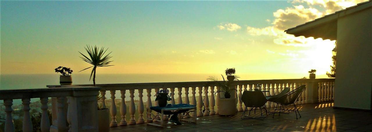 סיטגס Ashram Villa Sunshine מראה חיצוני תמונה