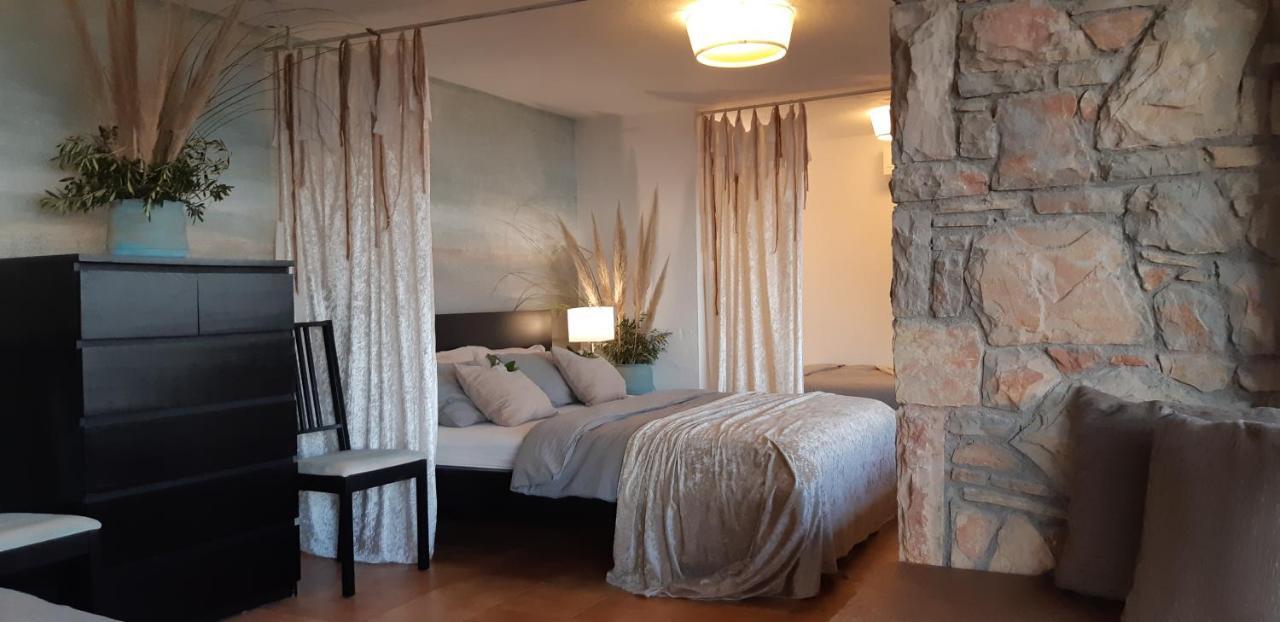 סיטגס Ashram Villa Sunshine מראה חיצוני תמונה