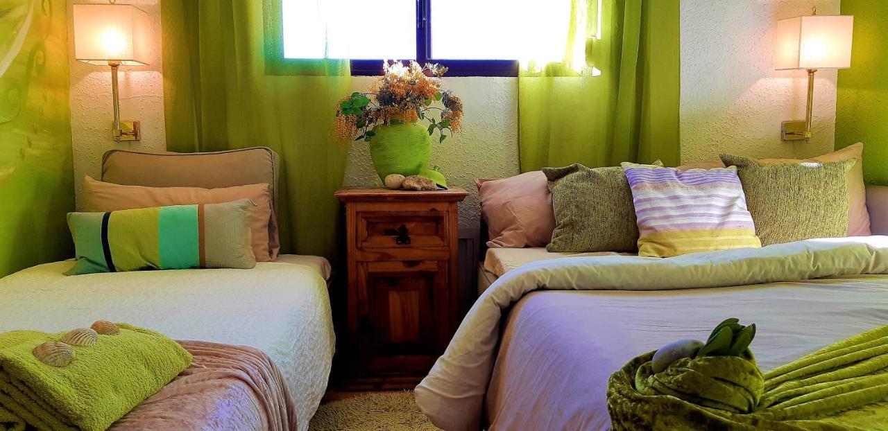 סיטגס Ashram Villa Sunshine מראה חיצוני תמונה