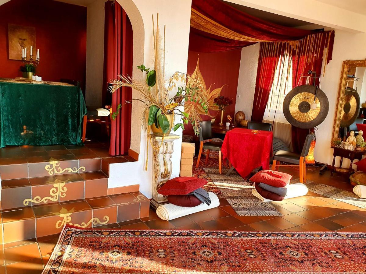 סיטגס Ashram Villa Sunshine מראה חיצוני תמונה