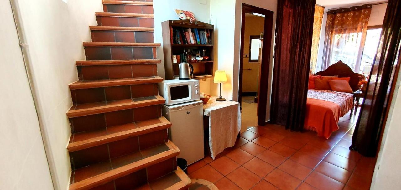 סיטגס Ashram Villa Sunshine מראה חיצוני תמונה